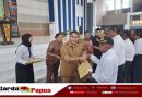 Wujud Kebijakan dan Keberpihakan Bupati Yohanis Manibuy, 1.054 Tenaga Honorer Terima SK PPPK