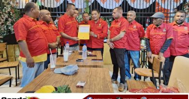 Mulai dari Teluk Bintuni, Ketua DPD SOKSI Papua Barat Tanam Fondasi Konsolidasi Lewat Penyerahan SK Depicab