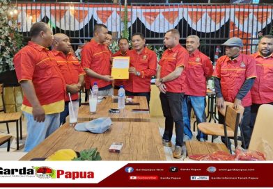 Mulai dari Teluk Bintuni, Ketua DPD SOKSI Papua Barat Tanam Fondasi Konsolidasi Lewat Penyerahan SK Depicab