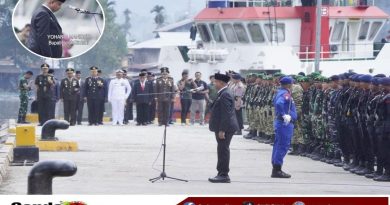 Kenang Jasa Para Pahlawan Bahari, Bupati Yohanis Manibuy Pimpin Ziarah Laut dan Tabur Bunga Jelang HUT RI ke 81