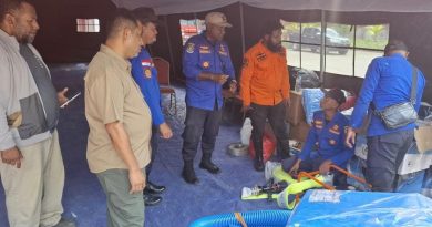 Antisipasi Dampak Kemarau Panjang, Bupati Yohanis Manibuy Cek Kesiapan Petugas dan Peralatan Karhutla di Posko Terpadu Teluk Bintuni