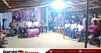 Penuh Kasih : Bupati Yohanis Manibuy dan Forkopimda Hadir Jawab Tangis Keluarga Korban dan Aspirasi Pengungsi Moskona secara Humanis