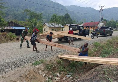 Usai di Buka Wabup, Tim Gerak Cepat Dropping Material di Lokasi Yamboi Ransiki TMMD Ke-130 