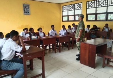 Tanamkan Nasionalisme, Satgas TMMD Kodim 1808 Bekali Wawasan Kebangsaan Siswa SMA Ransiki
