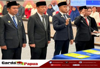 Lantik Empat Kepala OPD, Gubernur PB Dominggus Mandacan Tekankan Tata Kelola Profesional dan Berorientasi Kinerja